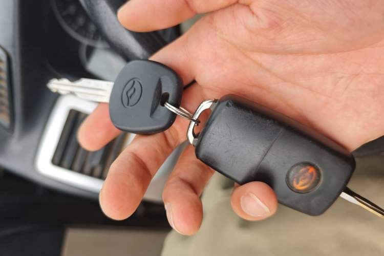 Used Huanghai Challenger SUV 2010 2.0L Two-Wheel Drive DD6490P Vehicle Key