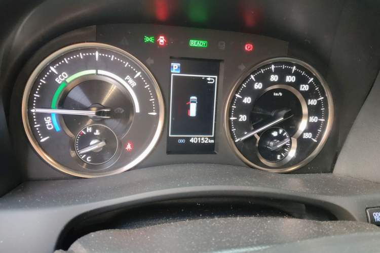 Used Toyota Vellfire 2023 Crown Dual-Engine 2.5L HV Ultimate Edition