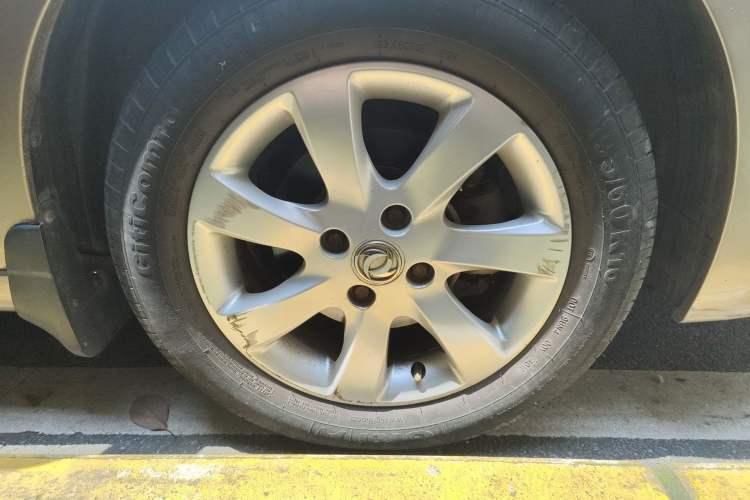 Used Dongfeng Aeolus A60 2014 1.6L Manual Luxury Model
