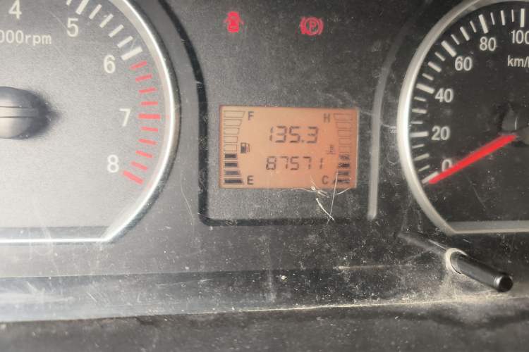 Used FORTHING Lingzhi 2013 V3 1.5L 7-Seater Luxury Model
