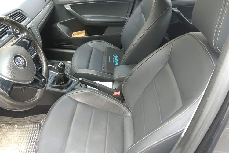 Used Volkswagen Lavida 2015 1.6L Manual Comfort Edition Left Front Seat