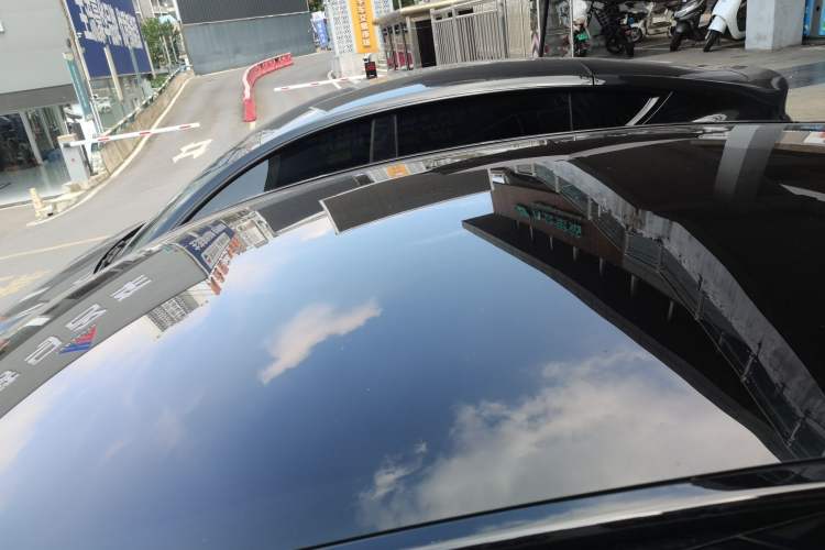 Used Tesla Model Y 2023 Long-Range All-Wheel-Drive Version