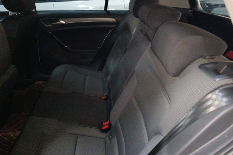 Used Volkswagen Golf 2016 230TSI Automatic Comfort Version
