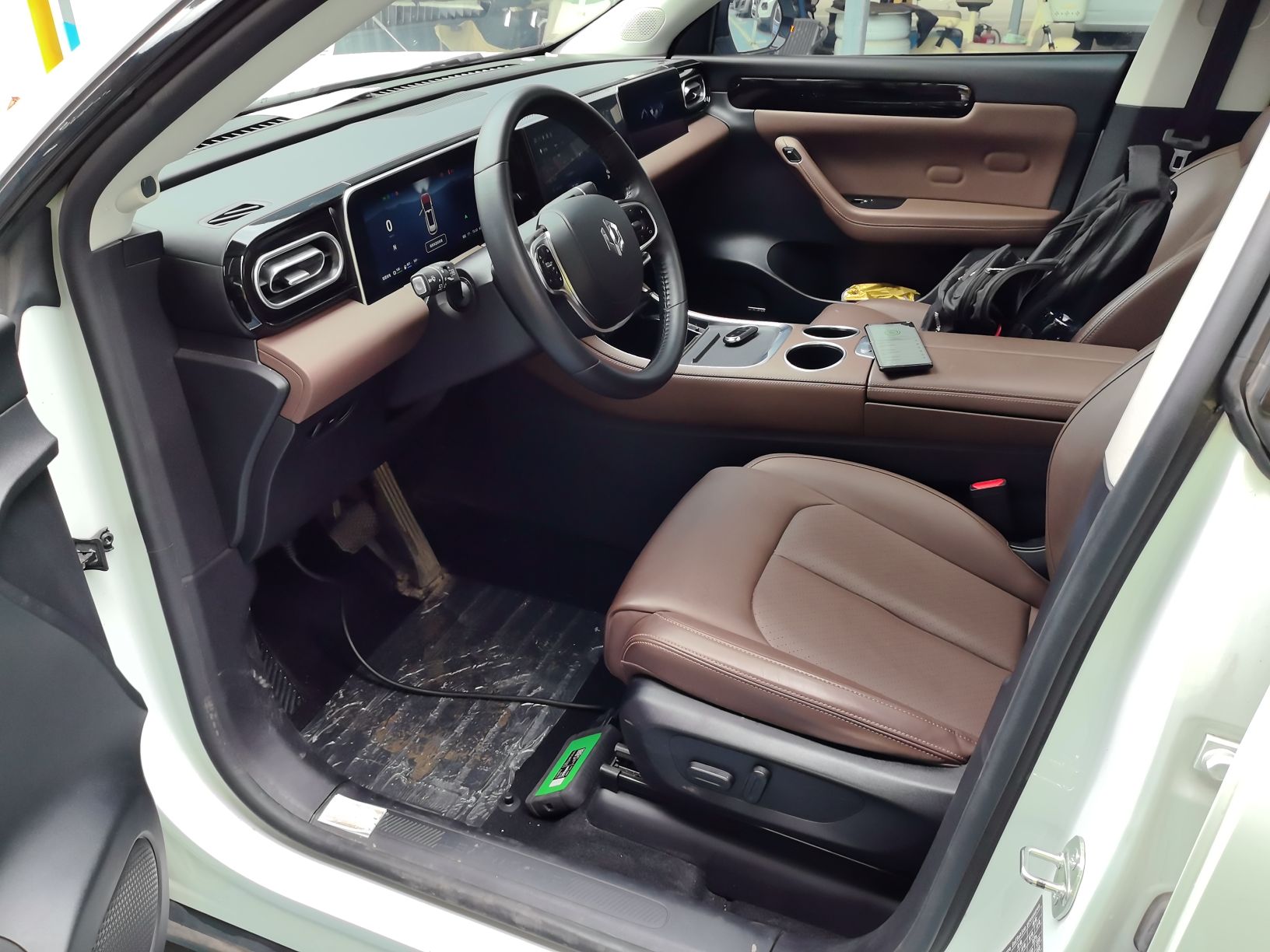 Переднее сиденье в автомобиле