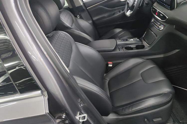 Used Hyundai Santa Fe 2019 380 TGDi TOP Automatic Two-Wheel Drive Flagship Version China VI Standard Right Front Seat