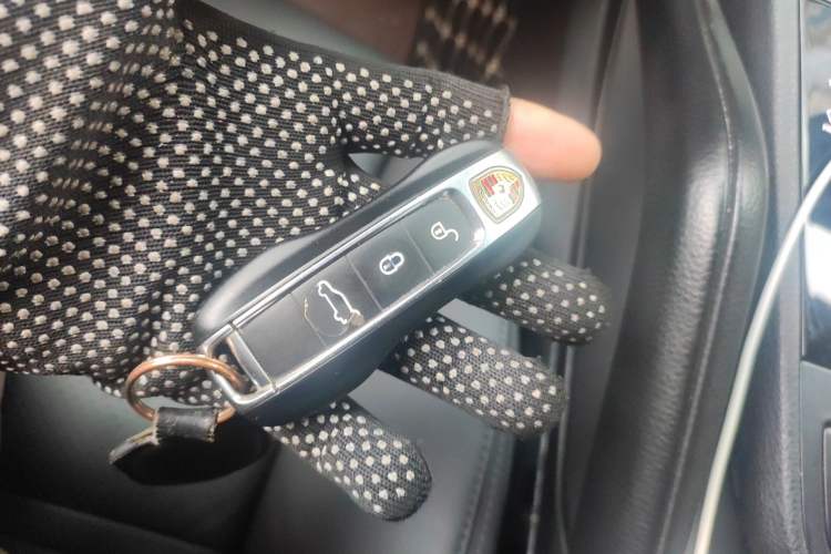 Used Porsche Cayenne 2018 Cayenne 3.0T Vehicle Key