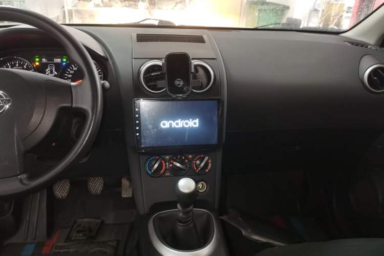 Used Nissan Qashqai 2012 2.0 XL Fire 6MT 2WD Audio And AC Panel