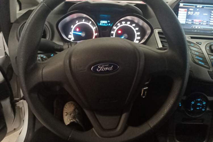 Used Ford Fiesta 2013 Sedan 1.5L Manual Fashion Edition
