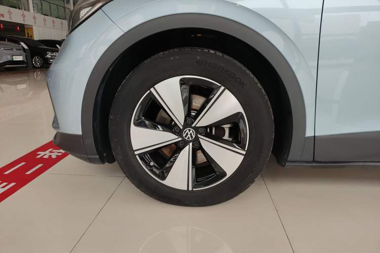 Used Volkswagen ID.4 X 2025 Smart Version Pure & Intelligent Enjoyment Edition Exterior 4