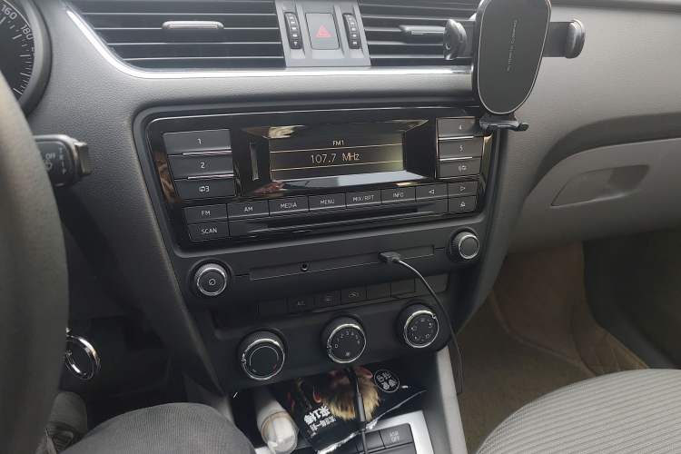 Used Skoda Octavia 2015 1.6L Manual Yijie Edition