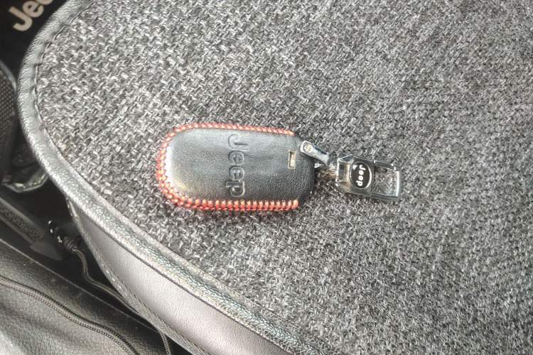 Used Jeep Cherokee 2016 2.0L Superior Edition
