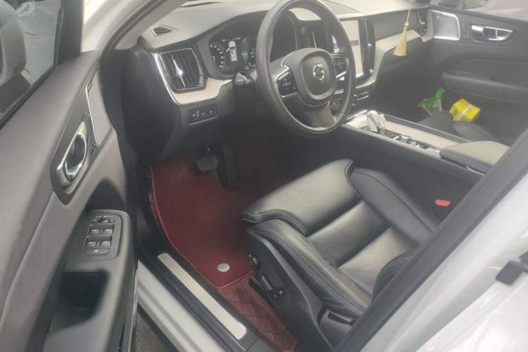 Used Volvo XC60 New Energy 2020 T8 eDrive Hybrid Luxury Edition
