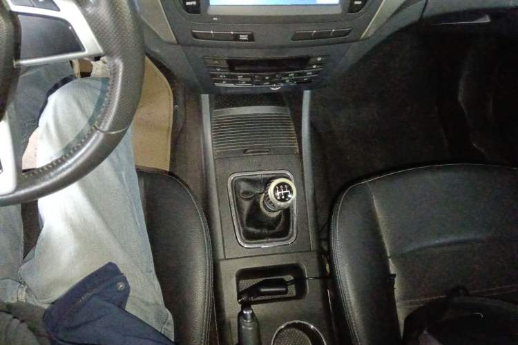 Used BAIC Senova X65 2015 2.0T Manual Elite Edition
