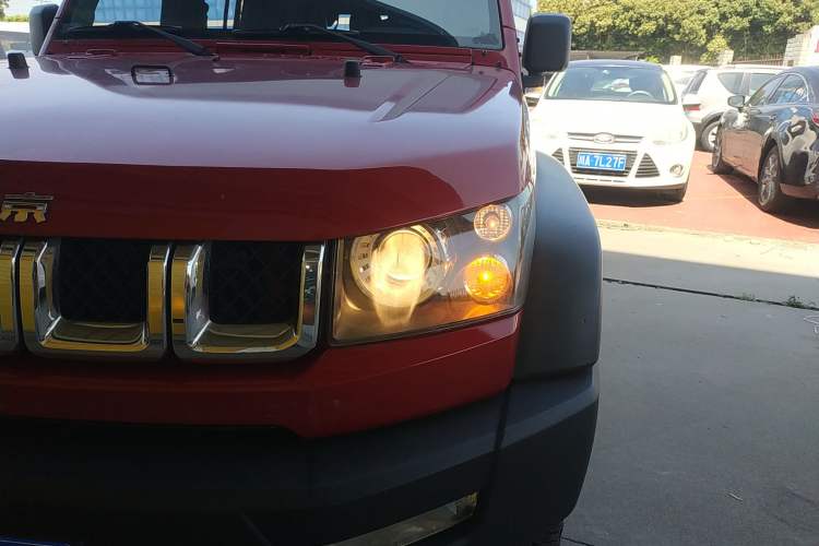 Used BAIC Off-Road BJ40 2016 40L 2.0T Manual All-Wheel Drive Prestige Edition Left Front Headlight