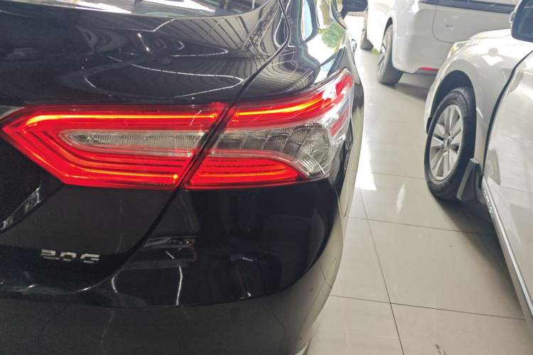 Used Toyota Camry 2023 2.0G Luxury Edition
