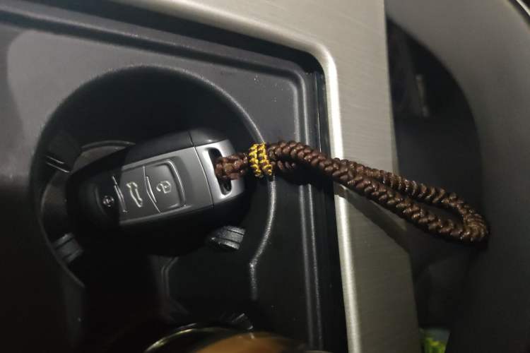 Used Geely Auto Emgrand X7 Sport 2020 1.8TD DCT Two-Wheel Drive Smart Connect 4G-Enabled Version Vehicle Key