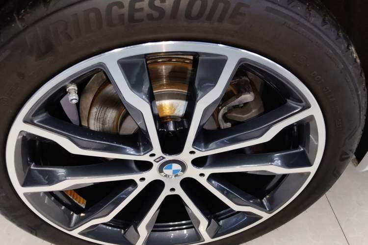 Used BMW X3 2022 xDrive30i Luxury Model M Night Sky Package Right Rear Wheel Hub