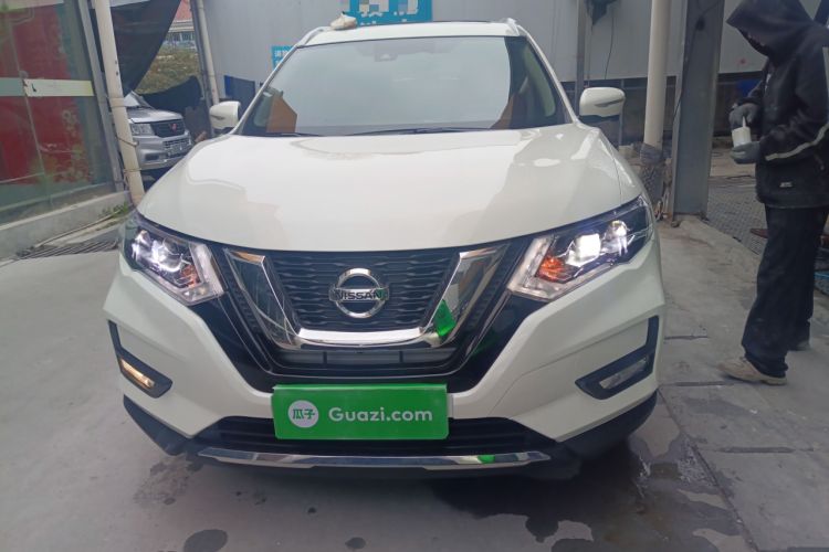 Used Nissan X-Trail 2023 Classic 2.0L Two-Wheel Drive Smart Connect Premium Edition