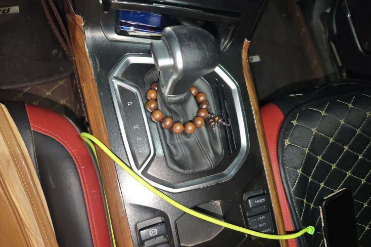 Used Haval H4 2018 Blue Label 1.5 GDIT DCT Fashion Edition Gear Lever