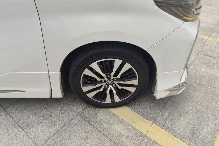 Used Toyota Alphard 2018 Revised Version 3.5L Luxury Edition Right Front Wheel Hub