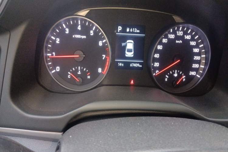 Used Hyundai Elantra (6th Generation / Lingdong) 2020 1.5L CVT Smart & Stylish – Elite Version Odometer Close Up