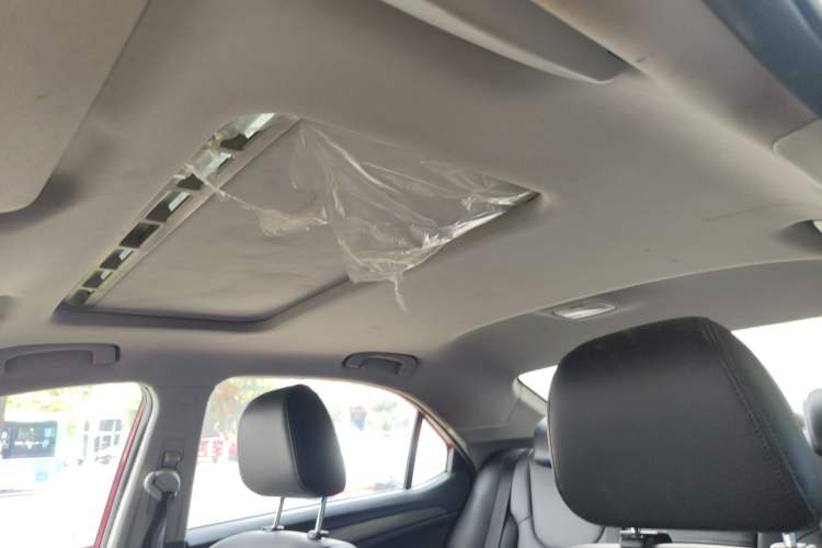 Used Roewe 360 2015 1.5L Automatic Luxury Edition
