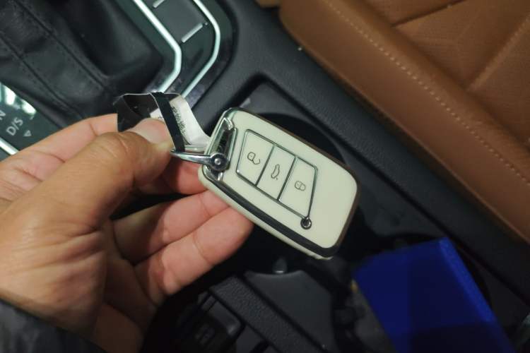 Used Volkswagen FAW-Volkswagen CC 2021 Estate Car 380TSI Vizion Edition Vehicle Key