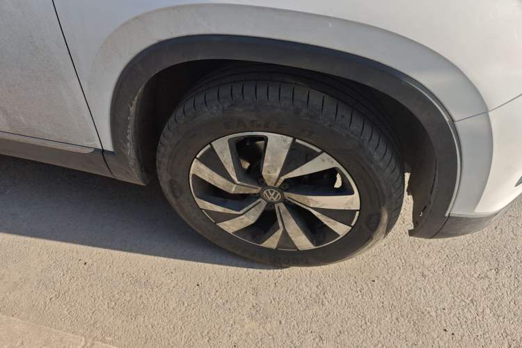 Used Volkswagen Tayron 2020 280TSI Two-Wheel Drive Luxury Connect Edition Right Front Wheel Hub
