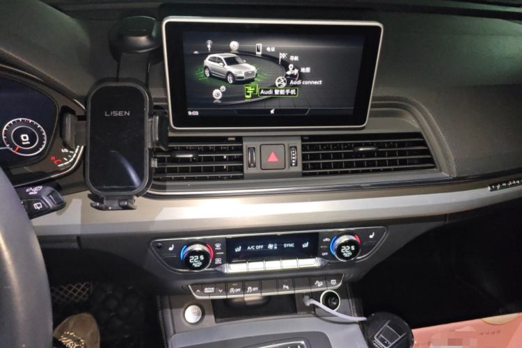 Used Audi Q5L 2018 40 TFSI Prestige Fashion Edition China VI Audio And AC Panel