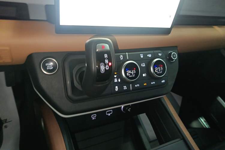 Used Land Rover Defender 2024 110 3.0T P400 X-DYNAMIC HSE