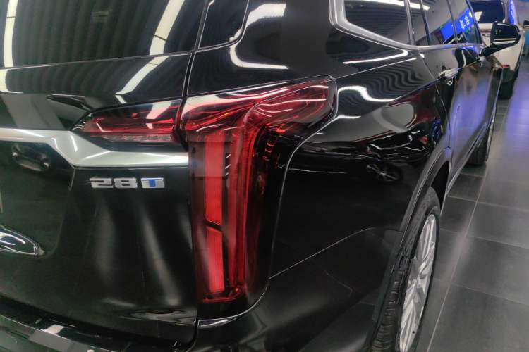 Used Cadillac XT6 2022 2.0T Six-Seater Four-Wheel Drive Luxury Version
