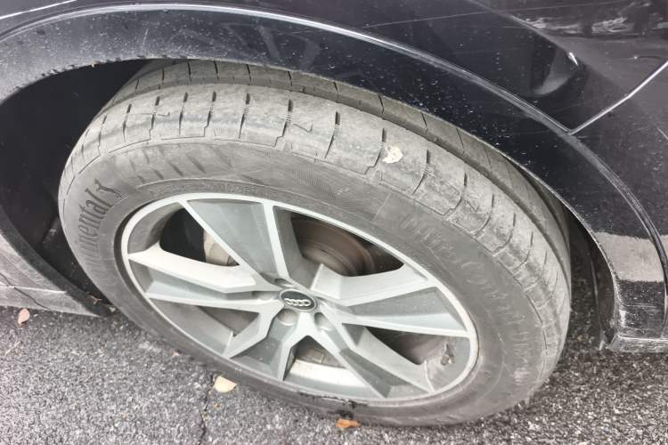 Used Audi Q7 2018 40 TFSI Comfort Model
