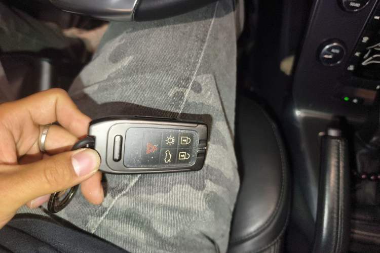 Used Volvo V40 2016 T3 Zhiyi Edition