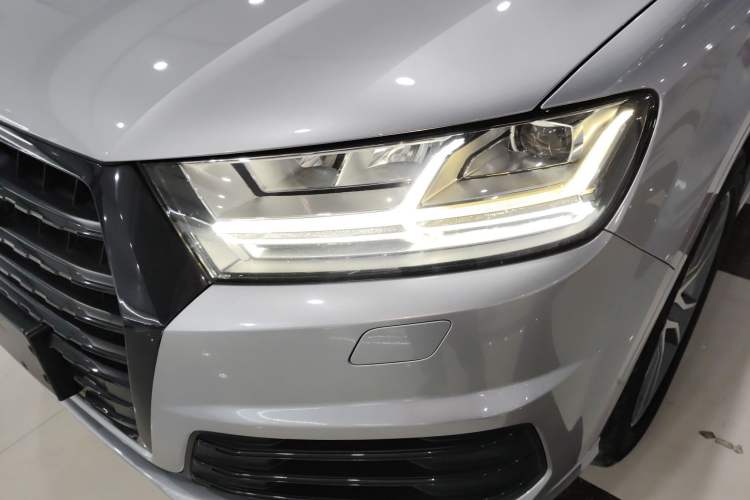 Used Audi Q7 2016 40 TFSI Comfort Model
