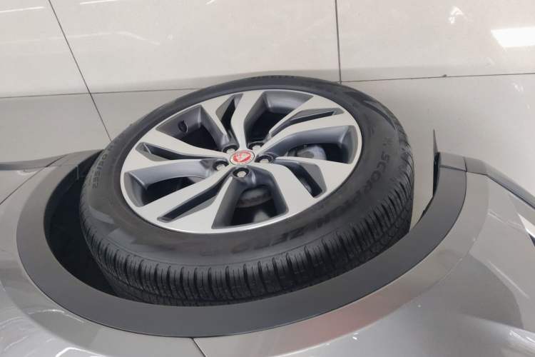 Used Jaguar E-PACE 2024 All-New R-DYNAMIC S Sport Edition
