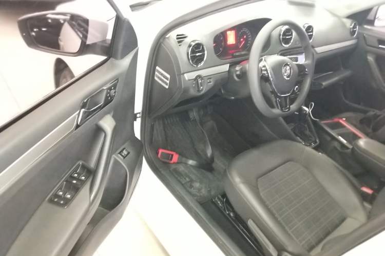 Used Volkswagen Jetta 2017 1.5L Automatic Comfort Model
