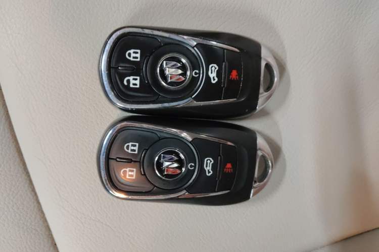 Used Buick GL8 2021 Land Cruiser Executive Class 652T Luxury Model Vehicle Key