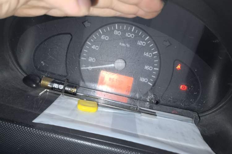 Used Wuling Rongguang 2019 1.5L Extended-Body Van Base Model with 5 Seats
