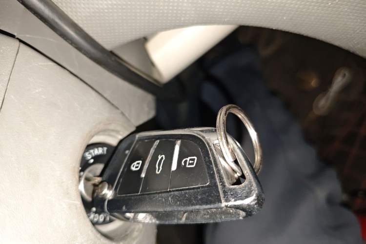 Used Chevrolet Sail 2011 Hatchback 1.4L AMT Happiness Edition
