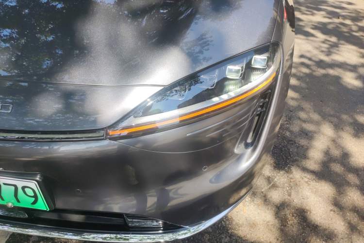 Used Hima Luxeed R7 2024 All-Electric 802 km Max Left Front Headlight