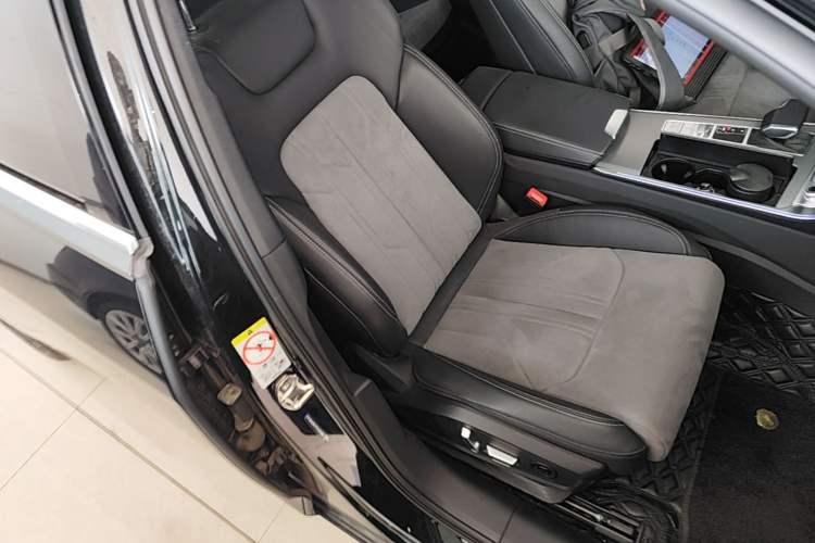 Used Audi A6L 2023 Revised 45 TFSI Prestige Dynamic Edition
