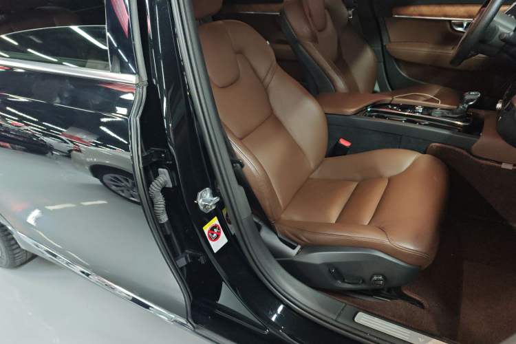 Used Volvo S90 2018 T5 Zhiya Edition
