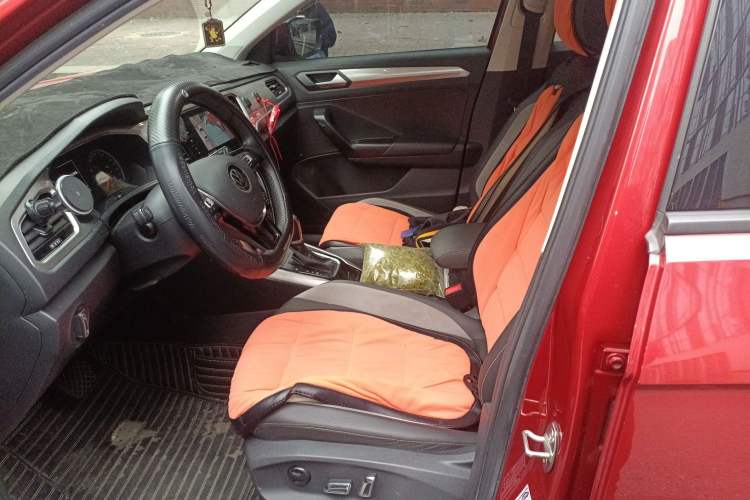 Used Volkswagen T-ROC 2021 280TSI DSG Two-Wheel Drive Elite Connect Edition