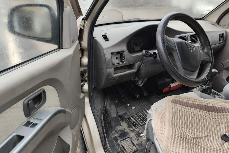 Used Wuling Rongguang 2017 1.5L Extended Basic Version
