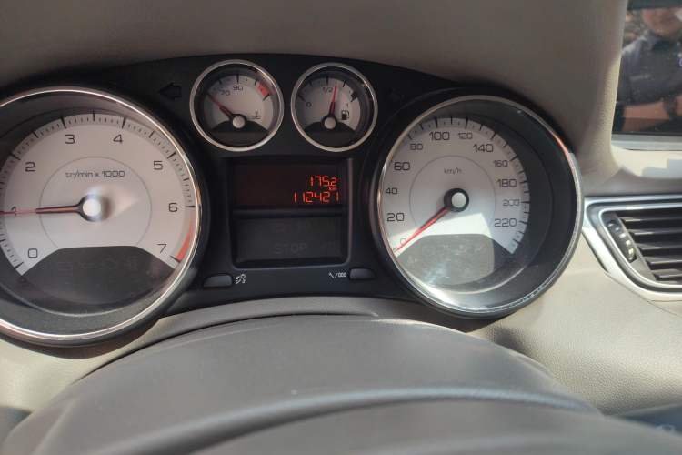 Used Peugeot 308 2012 1.6L Manual YouShang Edition
