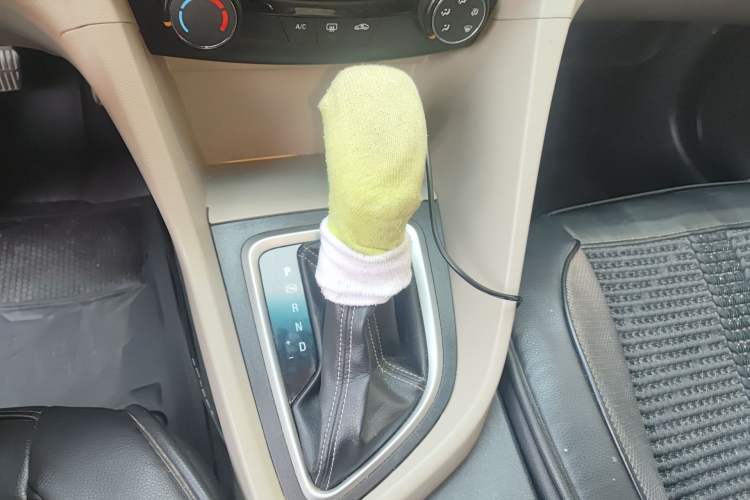 Used Buick GT 2017 15N Automatic Elite Version Gear Lever