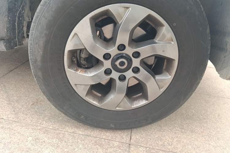 Used Great Wall Poer 2021 2.0T Commercial Version Automatic Diesel Two-Wheel Drive Elite Trim with Long Bed – GW4D20M Right Front Wheel Hub