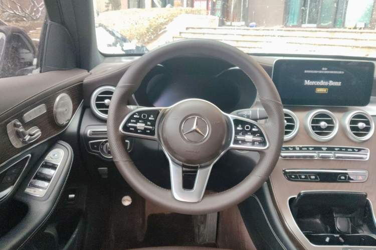 Used Mercedes-Benz GLC 2022 GLC 260 L 4MATIC Luxury Model Steering Wheel