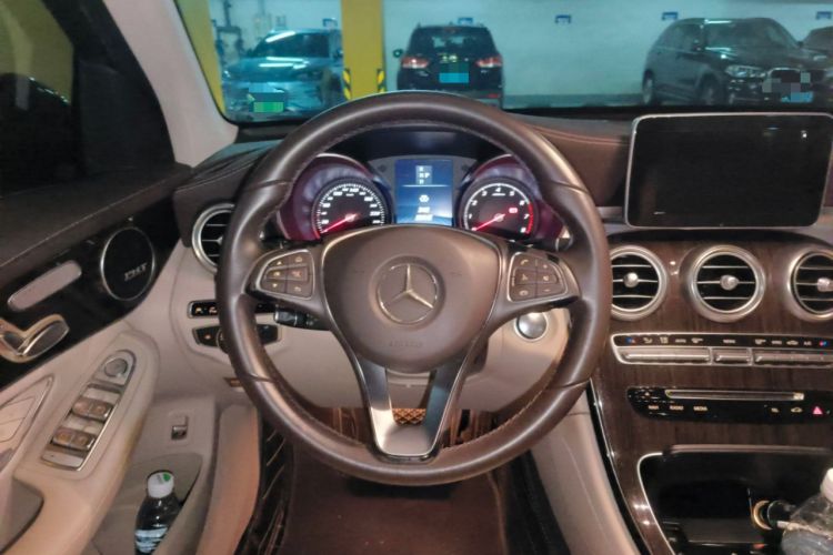 Used Mercedes-Benz GLC 2016 GLC 260 4MATIC Luxury Model