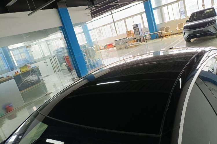 Used Denza Z9 2024 1100 km Four-Wheel Drive Max Version Roof